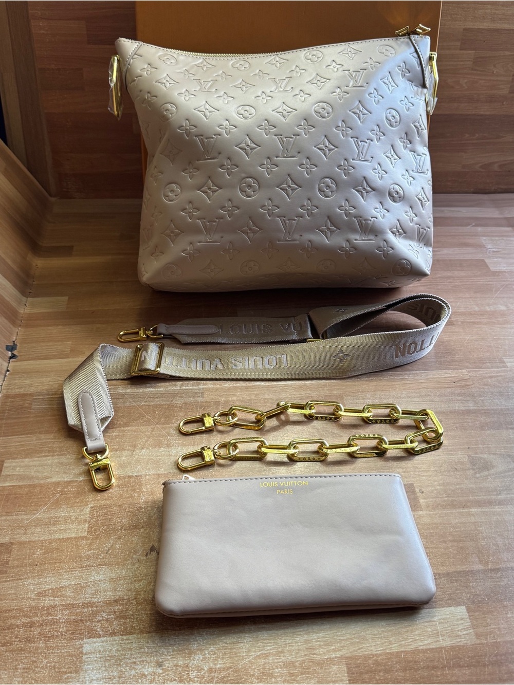 Off white bag with optional straps and box
